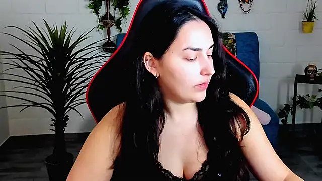 Snapshot of CeceliaJohnson chatting on 11-14-25, 08:02 CeceliaJohnson online show from 11-14-25, 08:02