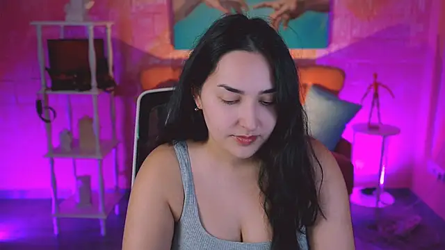 Snapshot of CeceliaJohnson chatting on 11-19-25, 08:14 CeceliaJohnson online show from 11-19-25, 08:14