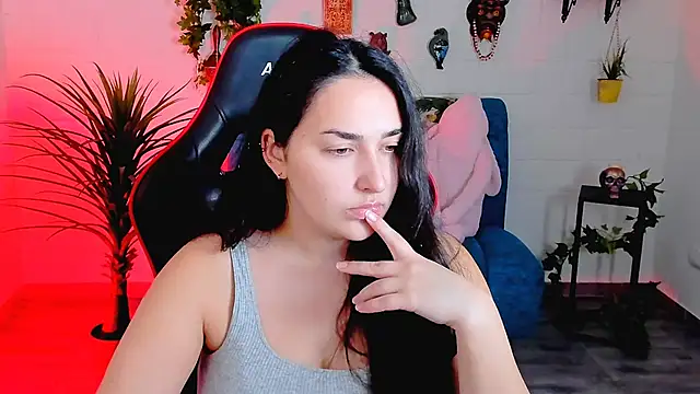 Snapshot of CeceliaJohnson chatting on 11-21-25, 08:02 CeceliaJohnson online show from 11-21-25, 08:02