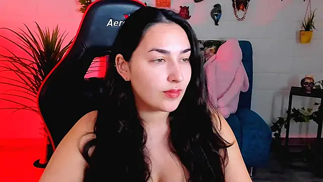 Snapshot of CeceliaJohnson chatting on 11-25-25, 08:14 CeceliaJohnson online show from 11-25-25, 08:14