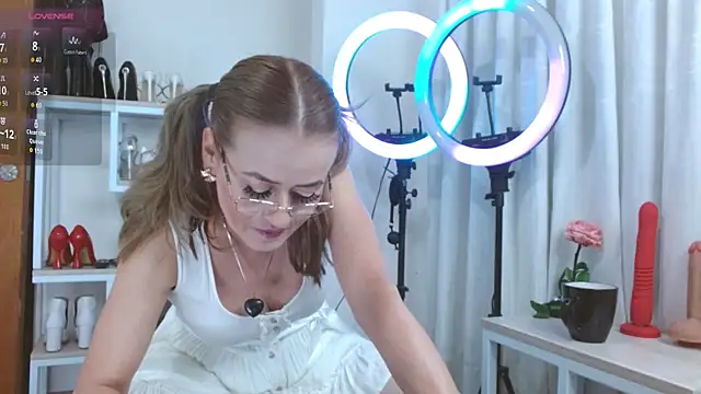 magenta maturr online show from 09-18-25, 09:28