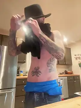 Snapshot of Mackwood89 chatting on 01-06-26, 08:51 Mackwood89 online show from 01-06-26, 08:51