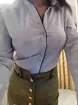 baby sweet girl  online show from 02-16-25, 09:27