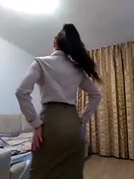 baby sweet girl  online show from 10-11-25, 09:13