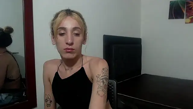 Snapshot of andreahhill chatting on 05-29-26, 03:32 andreahhill online show from 05-29-26, 03:32
