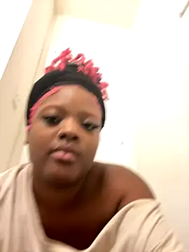 Snapshot of Indigo-love23 chatting on 11-16-25, 01:33 Indigo-love23 online show from 11-16-25, 01:33