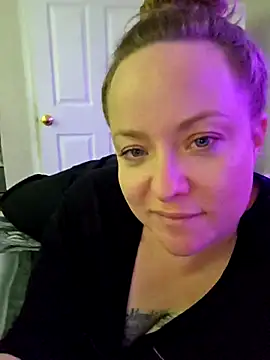 julimonroe online show from 03-08-25, 12:33