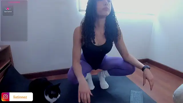 Lia Tinez online show from 12-21-24, 07:49