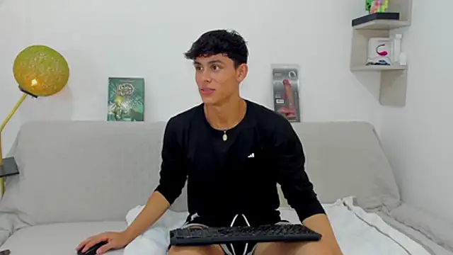 logan thomas online show from 11-09-25, 02:26