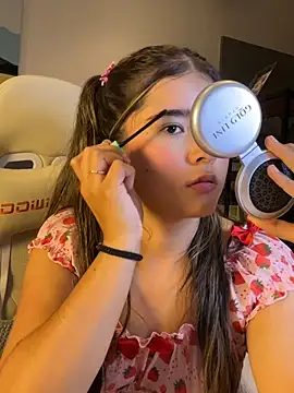 Snapshot of Stormiie777 chatting on 01-04-25, 02:14 Stormiie777 online show from 01-04-25, 02:14