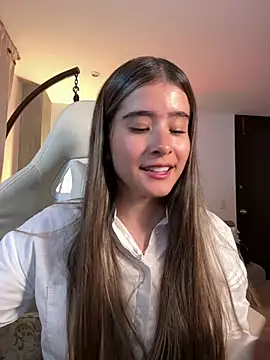 Snapshot of Stormiie777 chatting on 02-06-26, 01:43 Stormiie777 online show from 02-06-26, 01:43