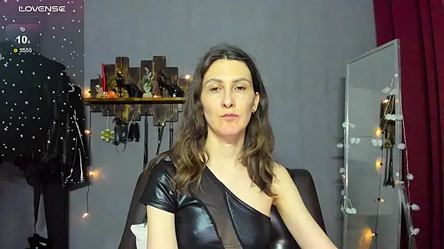 Snapshot of Mistress_Pamela chatting on 01-10-25, 11:00 Mistress Pamela online show from 01-10-25, 11:00