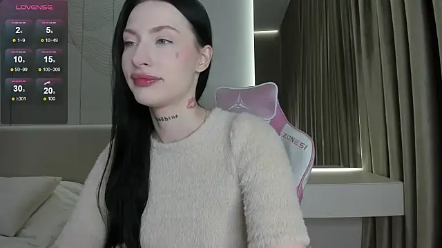 JenniferQueen11 online show from 07-11-26, 04:10