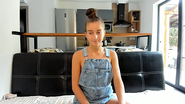 ElizSweet online show from 11-24-25, 09:53