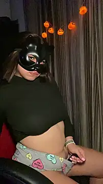 Snapshot of nenalayla chatting on 10-15-25, 03:12 nenalayla online show from 10-15-25, 03:12