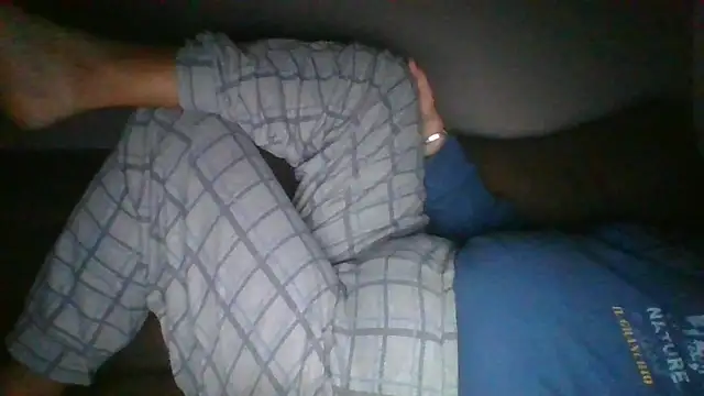 Snapshot of Anderrust chatting on 12-21-25, 12:29 Anderrust online show from 12-21-25, 12:29