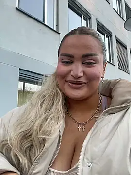 EmiliaPetrova online show from 03-07-25, 05:06