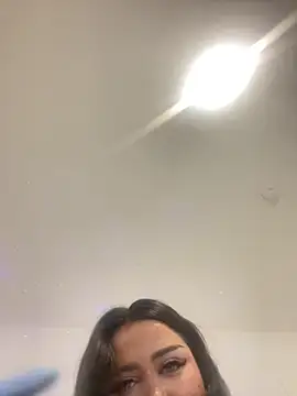 EmiliaPetrova online show from 09-28-25, 05:51