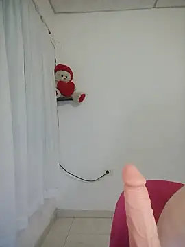 lorenitabella online show from 07-08-26, 08:41