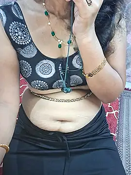 Snapshot of XBHUUME chatting on 12-02-24, 08:55 XBHUUME online show from 12-02-24, 08:55