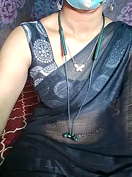 Snapshot of XBHUUME chatting on 12-27-24, 05:48 XBHUUME online show from 12-27-24, 05:48