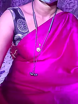 Snapshot of XBHUUME chatting on 09-17-25, 05:14 XBHUUME online show from 09-17-25, 05:14