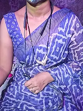 Snapshot of XBHUUME chatting on 10-09-25, 05:11 XBHUUME online show from 10-09-25, 05:11