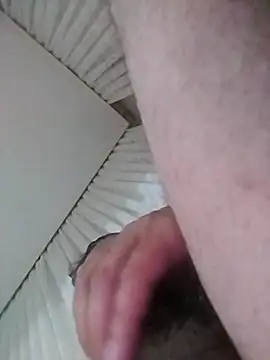 Snapshot of kevgir08 chatting on 06-10-26, 10:08 kevgir08 online show from 06-10-26, 10:08