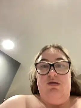 Rebecca Summer online show from 11-29-25, 07:22