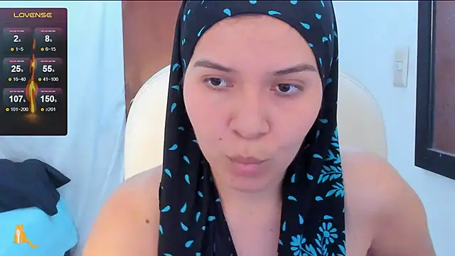 Snapshot of MatchedEyebrow chatting on 01-10-25, 09:20 MatchedEyebrow online show from 01-10-25, 09:20