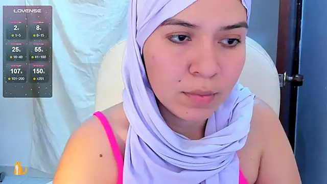 Snapshot of MatchedEyebrow chatting on 02-17-25, 08:36 MatchedEyebrow online show from 02-17-25, 08:36
