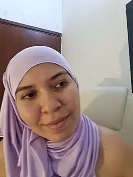 Snapshot of MatchedEyebrow chatting on 03-08-25, 11:39 MatchedEyebrow online show from 03-08-25, 11:39