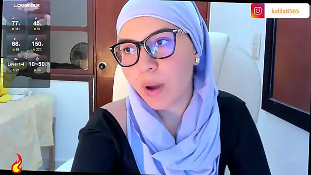 Snapshot of MatchedEyebrow chatting on 09-13-25, 09:14 MatchedEyebrow online show from 09-13-25, 09:14