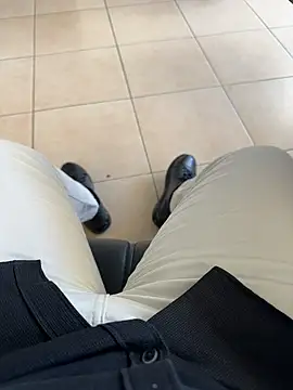 S2kicibey06 online show from 03-22-25, 08:29