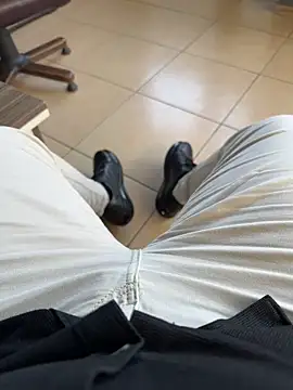 S2kicibey06 online show from 03-22-25, 11:32