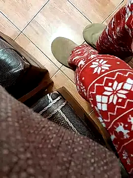 feet toes online show from 02-22-25, 05:44