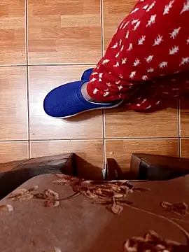 feet toes online show from 10-23-25, 04:23