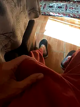 Snapshot of feet_toes chatting on 07-06-26, 06:32 feet toes online show from 07-06-26, 06:32