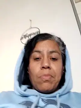 Molly newman6 online show from 12-13-25, 07:53