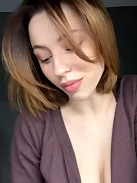 Camilla Railian online show from 10-03-25, 07:00