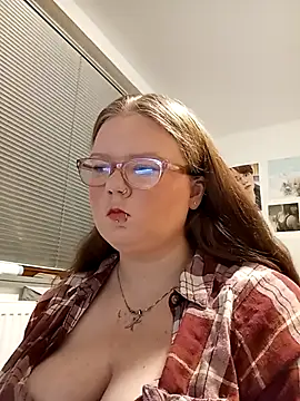 Merle18 online show from 10-16-25, 05:47