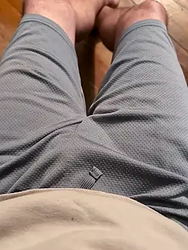 Snapshot of MrandMrsHaze chatting on 11-16-25, 05:02 MrandMrsHaze online show from 11-16-25, 05:02