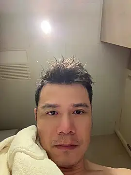 Snapshot of SeanXXFF chatting on 05-20-26, 05:19 SeanXXFF online show from 05-20-26, 05:19