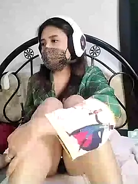  Shimmerlyn  online show from 01-12-25, 06:16