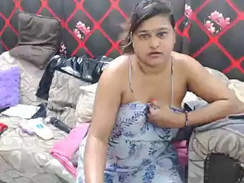 Snapshot of indian_glitter chatting on 02-06-25, 03:48 indian glitter online show from 02-06-25, 03:48