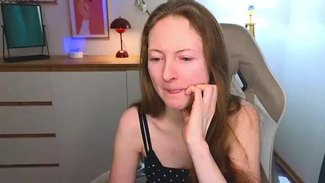 Snapshot of freya_nilsson chatting on 12-11-24, 07:14 freya nilsson online show from 12-11-24, 07:14