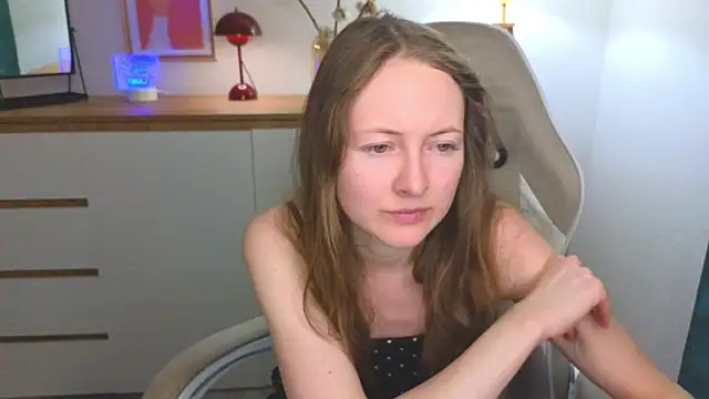 Snapshot of freya_nilsson chatting on 12-14-24, 04:09 freya nilsson online show from 12-14-24, 04:09