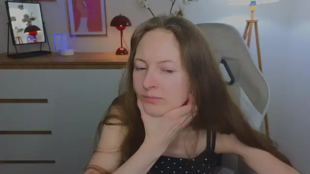 Snapshot of freya_nilsson chatting on 12-17-24, 03:39 freya nilsson online show from 12-17-24, 03:39