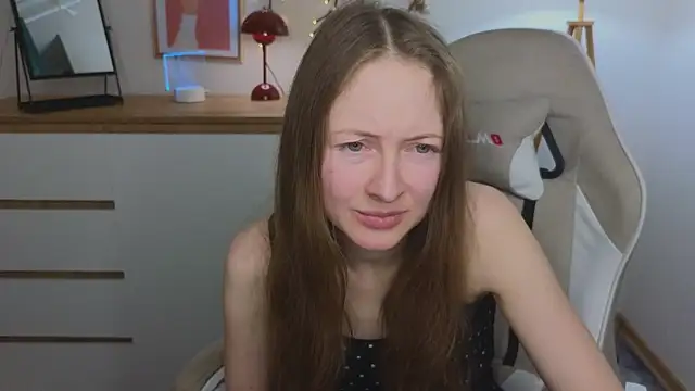 Snapshot of freya_nilsson chatting on 12-18-24, 07:08 freya nilsson online show from 12-18-24, 07:08