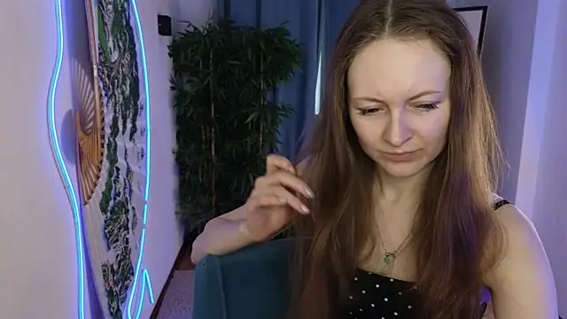 Snapshot of freya_nilsson chatting on 01-13-25, 12:24 freya nilsson online show from 01-13-25, 12:24